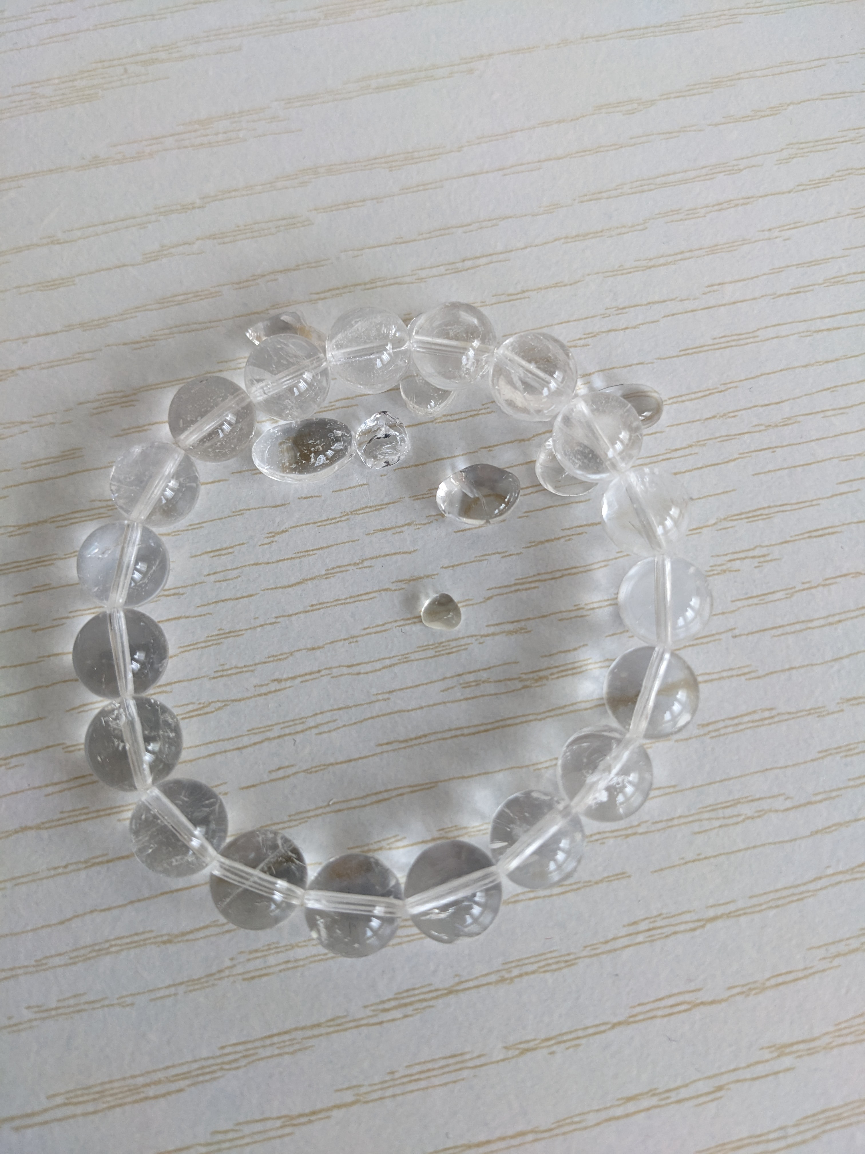 【送料無料】力強さを味方に☆ヒマラヤ水晶のブレスレット（ちょっと大き目10mmサイズ）