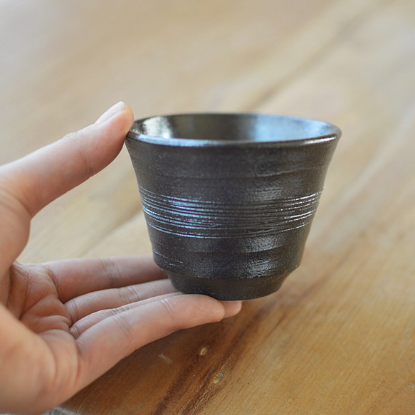 茶杯/黑色，烘焙陶瓷（可用於微波爐、烤箱、洗碗機） 第3張的照片
