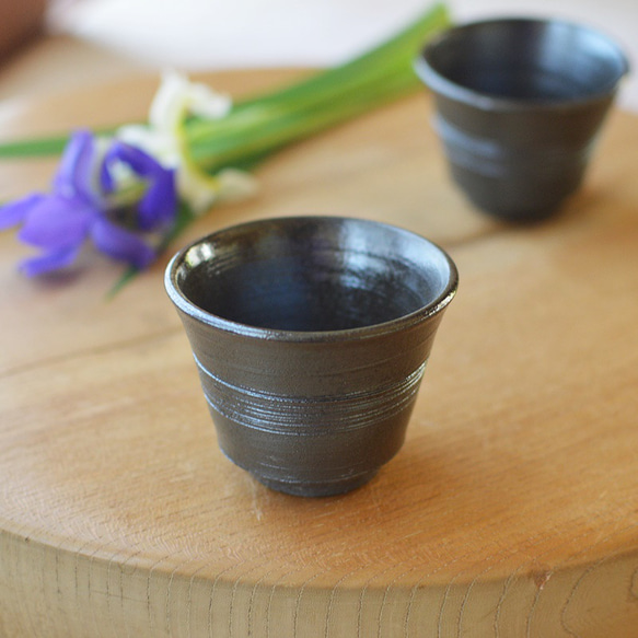 茶杯/黑色，烘焙陶瓷（可用於微波爐、烤箱、洗碗機） 第1張的照片