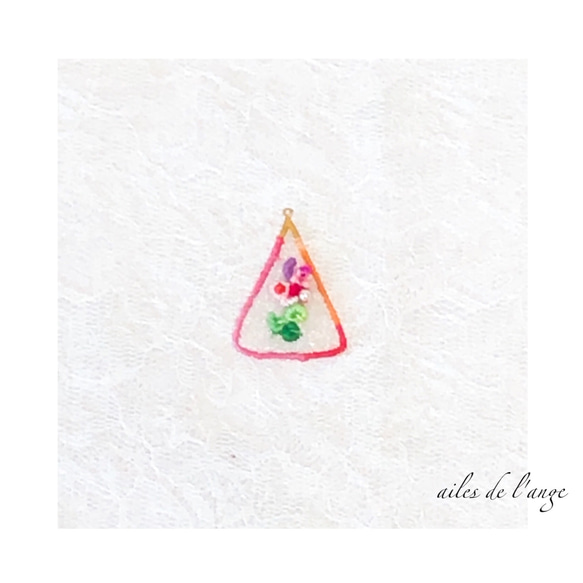 【SOLDOUT】no.901- organdy embroidery triangle earcuff 2枚目の画像