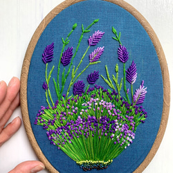 【受注製作】lavender garden ラベンダー畑で、、、手刺繍タペストリー 5枚目の画像