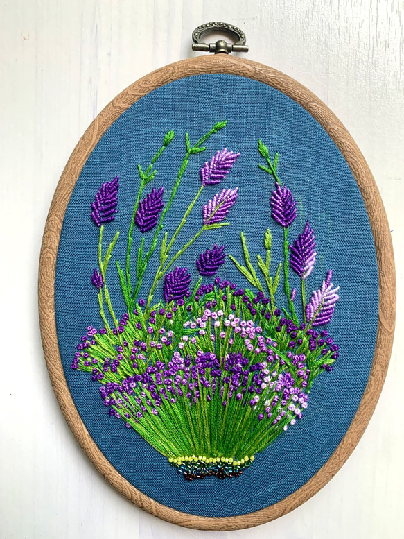 【受注製作】lavender garden ラベンダー畑で、、、手刺繍タペストリー 4枚目の画像