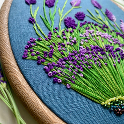 【受注製作】lavender garden ラベンダー畑で、、、手刺繍タペストリー 2枚目の画像