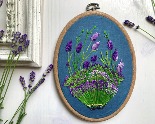 クロスステッチ完成品 ラベンダー畑、の風景画 横長 フレーム付き 2025