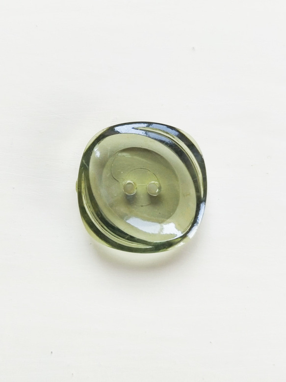 雫  オリーブ｜ヴィンテージボタン 22mm 1個（日本製デッドストック）Nr.rb104 2枚目の画像