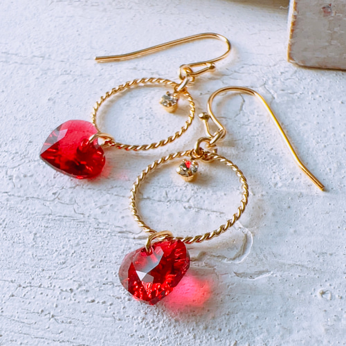 【#1575】レッド　ハート　ハンドメイドアクセサリー　ピアス　イヤリング 1575】レッド ハート ハンドメイドアクセサリー ピアス イヤリング