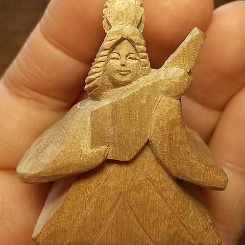 楠木の弁財天様 彫刻 和有 通販 15920280|Creema(クリーマ) 楠木の弁財天様 彫刻 和有 通販 15920280|Creema(クリーマ)