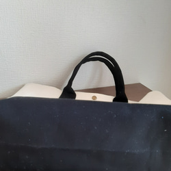 【オーダーメイド】A4サイズ対応　帆布のトートバッグ　M 生成×ブラック 4枚目の画像