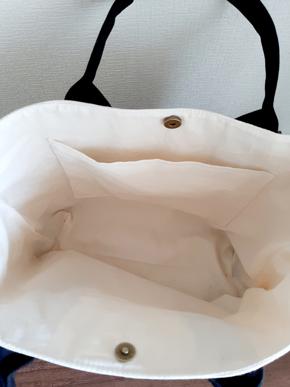 【オーダーメイド】A4サイズ対応　帆布のトートバッグ　M 生成×ブラック 3枚目の画像