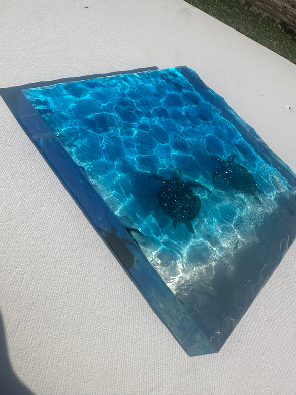 再販　インテリアアートブロック　ラージ　エメラルドブルーシーとペアカメ　スケルトン海　レジン波紋　水紋 6枚目の画像