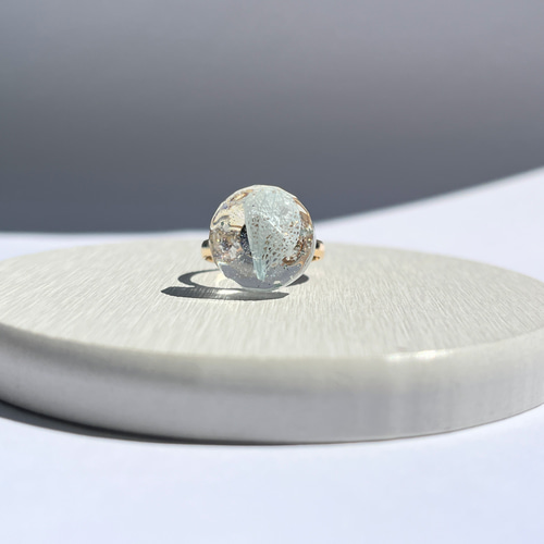 レジン ピアス アイスブルー シルバー ドライフラワー 1粒タイプ 不規則 レジン ピアス アイスブルー シルバー ドライフラワー 1粒タイプ 不