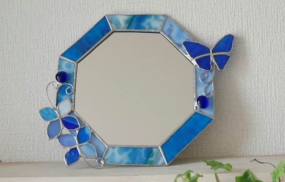 ✴︎:.｡. 青い花と青い蝶の八角形鏡（size20/Max25）　 8枚目の画像