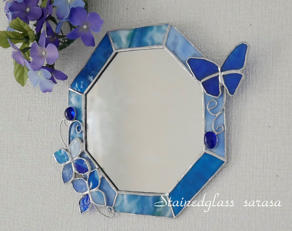 ✴︎:.｡. 青い花と青い蝶の八角形鏡（size20/Max25）　 1枚目の画像