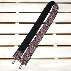 50mm太幅・斜め掛けショルダーストラップ★黒ベルト+黒のシャンタン風生地に紫グラデの花刺繍の極太ショルダーベルト 8枚目の画像
