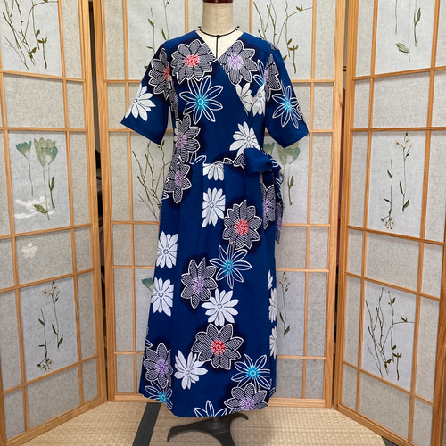 shoko様オーダー カシュクールワンピース 浴衣リメイク shoko様オーダー カシュクールワンピース 浴衣リメイク - メルカリ
