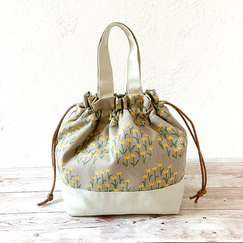 マチ大きめ！たっぷり入るお弁当袋】 保冷ランチバッグ 洗える 持ち