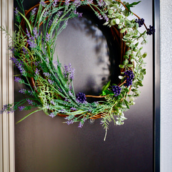 ラベンダーのシンプルナチュラルリース 造花 雑貨 夏のインテリア 雑貨 紫 癒し グリーン 素朴 4枚目の画像