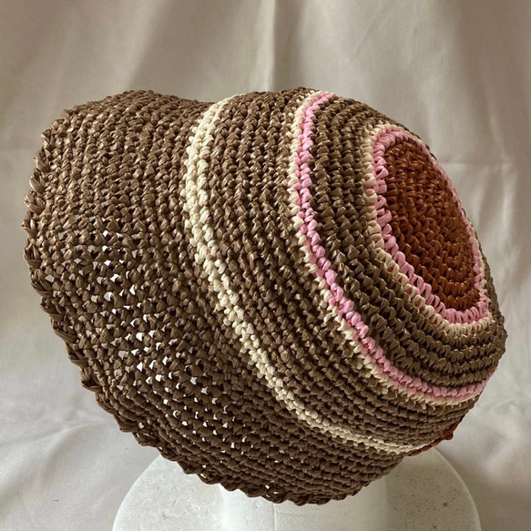 エコアンダリヤの手編みサマーニット帽☆ブラウンピンク 1枚目の画像