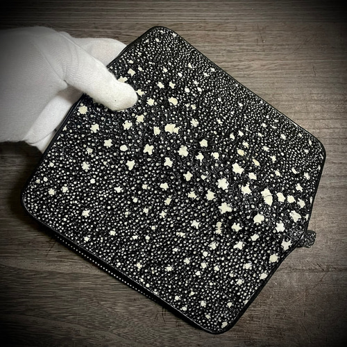 美品✨️海の宝石 スタースティングレイ ブラック ラウンド長財布 YKK 美品✨️海の宝石 スタースティングレイ ブラック ラウンド長