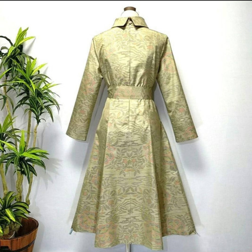 フリルスタンドカラーのワンピースM　ピンタック　大島紬　着物リメイク アンティーク大島紬 着物リメイク ワンピース 2WAY 花柄 Aライン