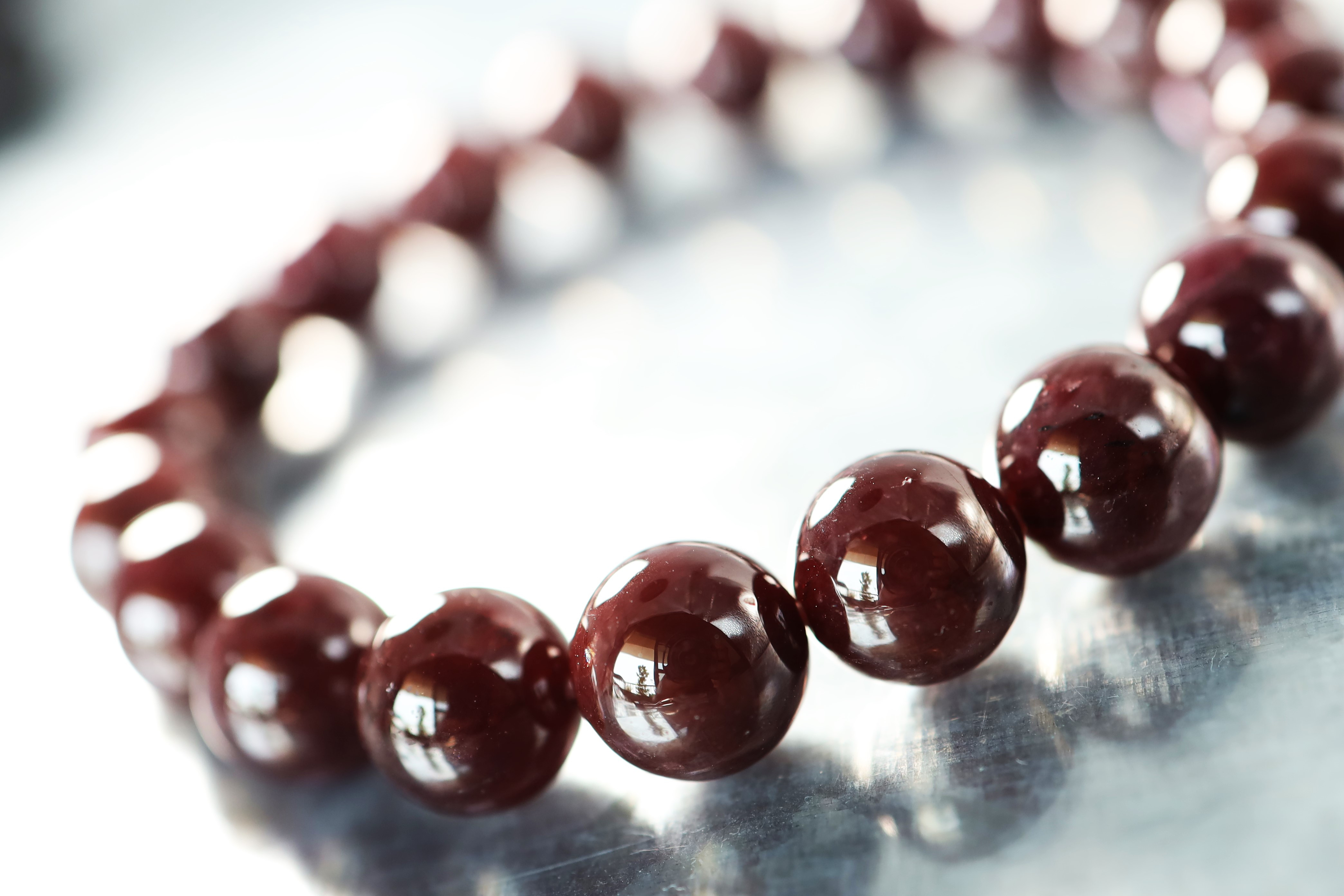 …☆プレミアムブレス☆…☆スターガーネット：9.5ミリ（4～6条のスター効果）☆…☆天然石ブレスレット☆…