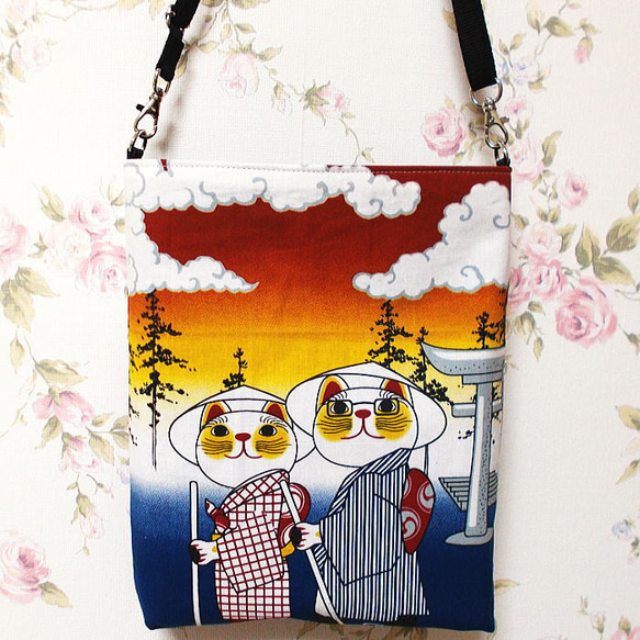 和柄福ねこ お遍路さん 富士と昇り龍 招き猫ポシェット サコッシュ 1枚目の画像