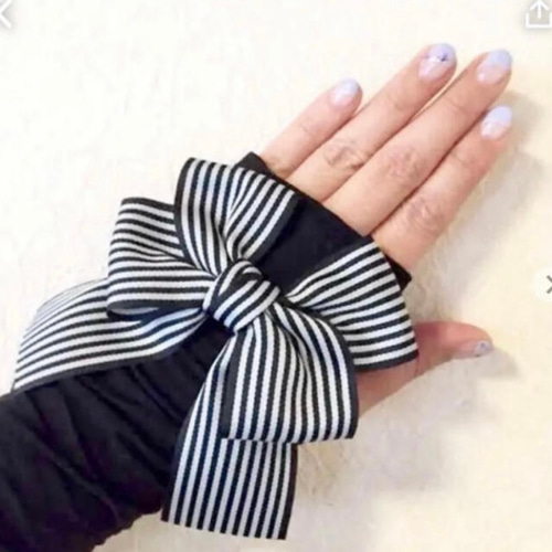 ハンドメイドリボンアームカバー　ブラック　リボン付き　日焼け止め　虫除け　uv DIY】リボン付きアームカバーの作り方・日焼け防止☆Black long