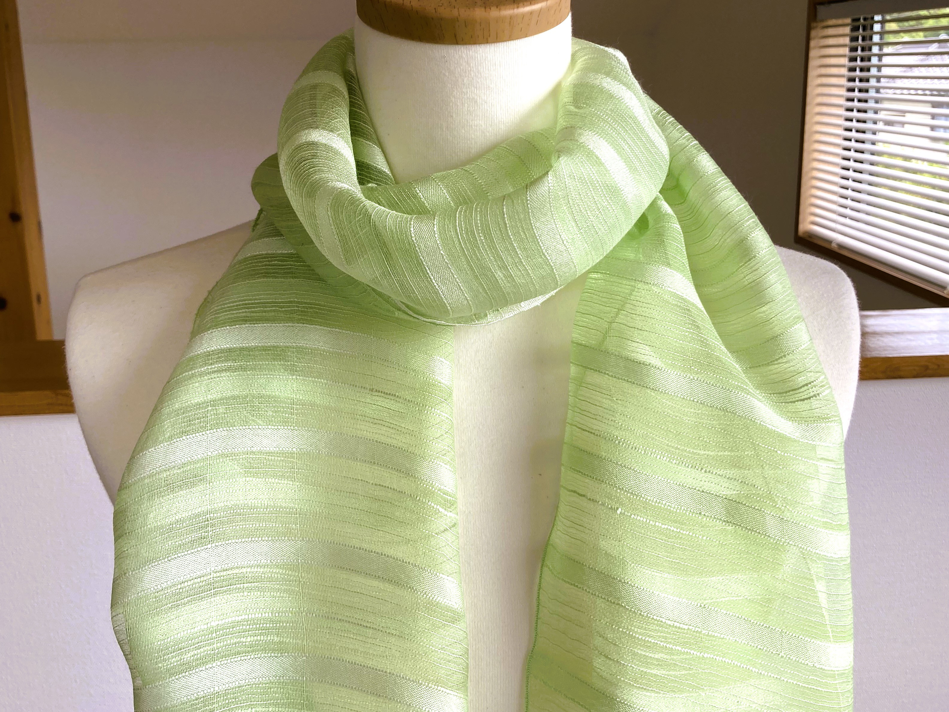 若草色のシルクストール（オーガンジー）