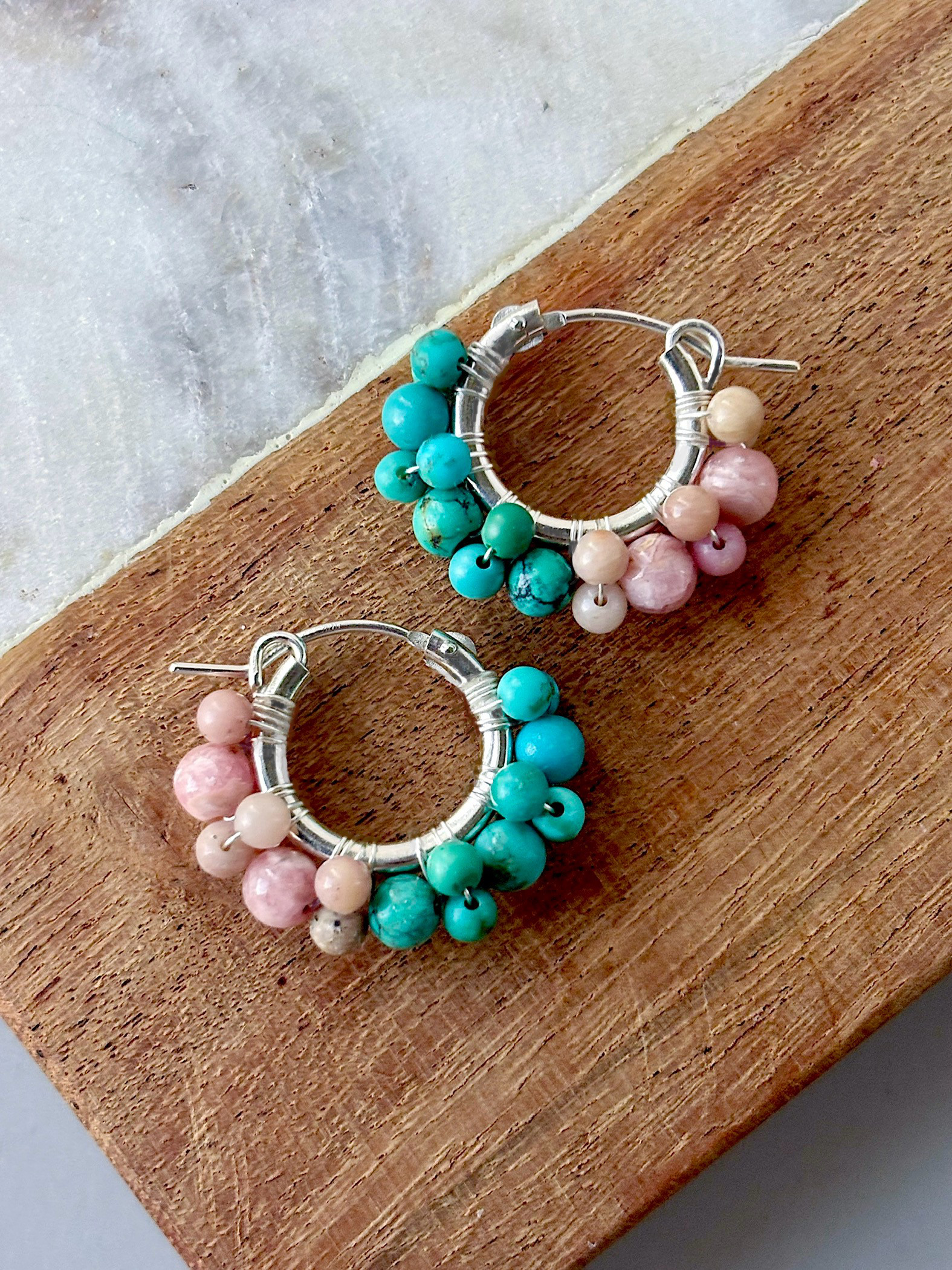 【925svf】青緑の天然ターコイズ×くすみピンクのロードナイト×ピンクオパールが大人可愛いピアス❇︎薔薇色バイカラー 4,488円