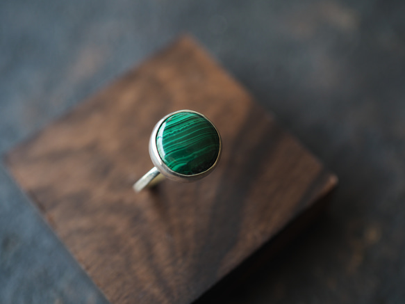 malachite silver ring (shinryoku) 4枚目の画像