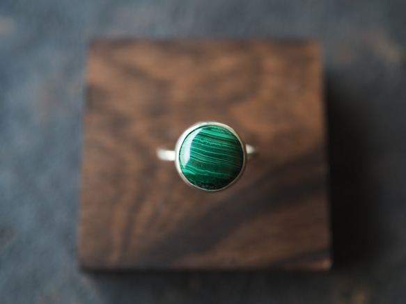 malachite silver ring (shinryoku) 2枚目の画像