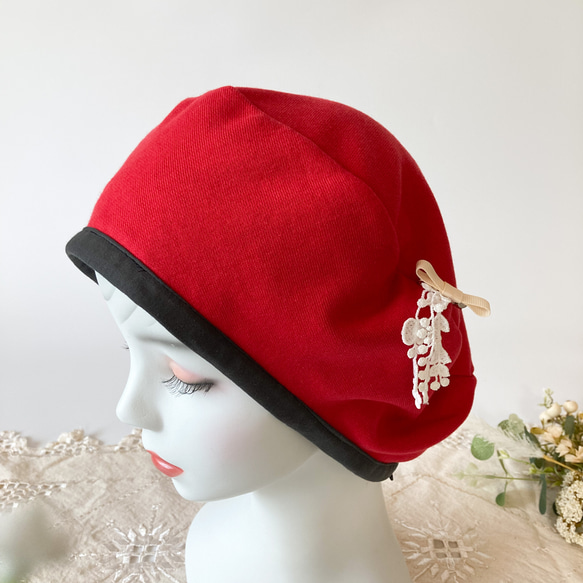 お洒落なソフトベレー帽　ケア帽子　リバーシブル　コットンレース✖️赤 2枚目の画像