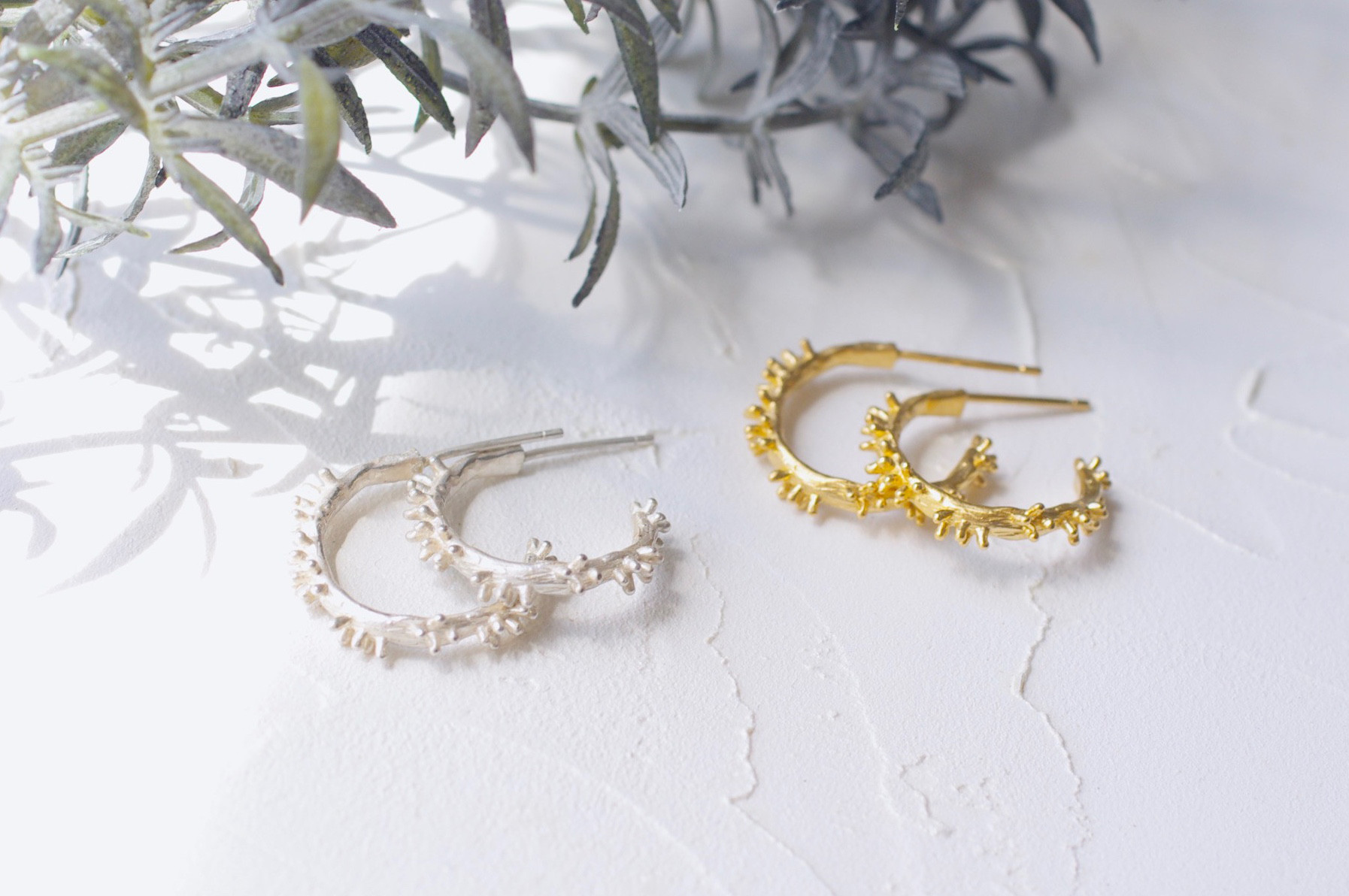 hornフープピアス シルバー925 粘菌　ツノホコリ