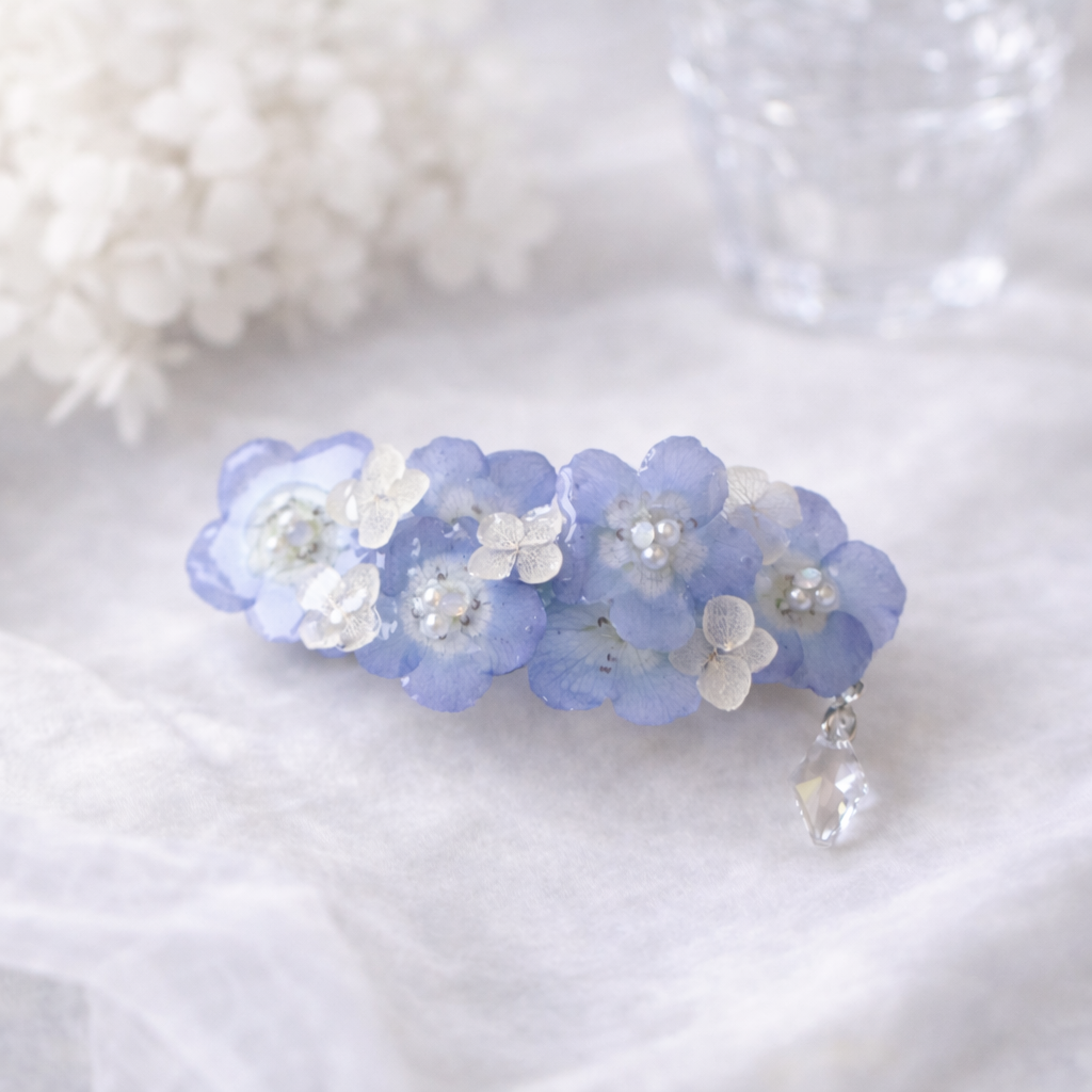 ネモフィラの本物の花バレッタ｜透明感のあるフラワーアクセサリー　母の日やギフトにも