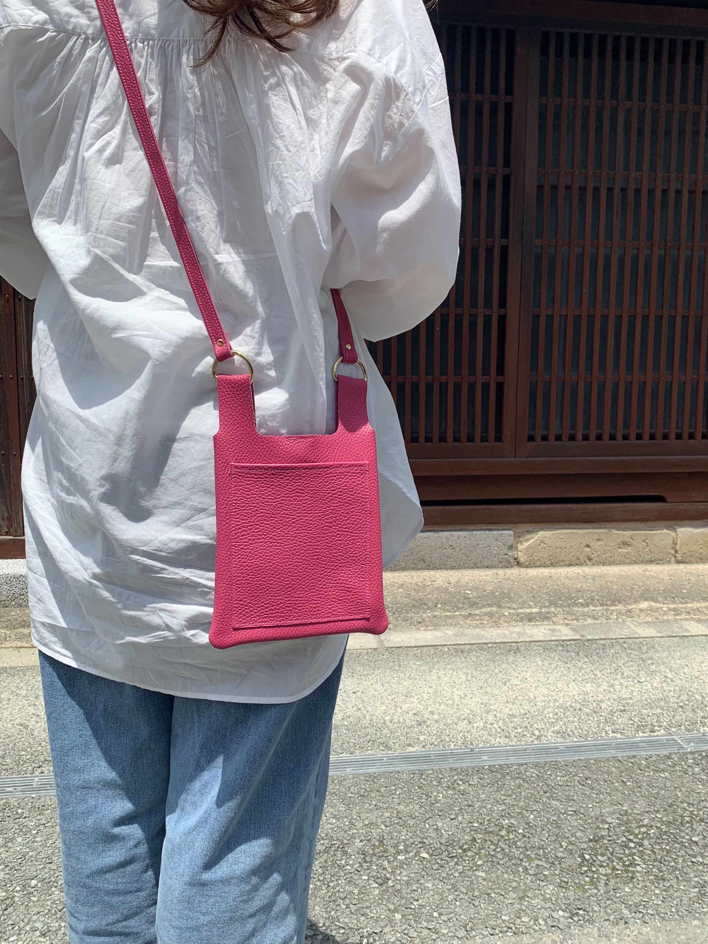 「5秒でおでかけ‼︎」本革スマホバッグ レジブクロ型 スマホショルダーバッグ ピンク