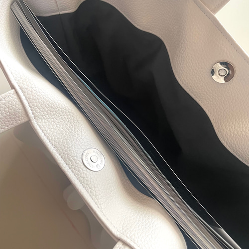 受注製作】フリル合皮レザートート(ホワイト) トートバッグ GLEAU