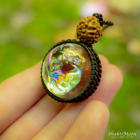 虹色の地球！スペシャルアイリスクォーツとルドラクシャのお守り