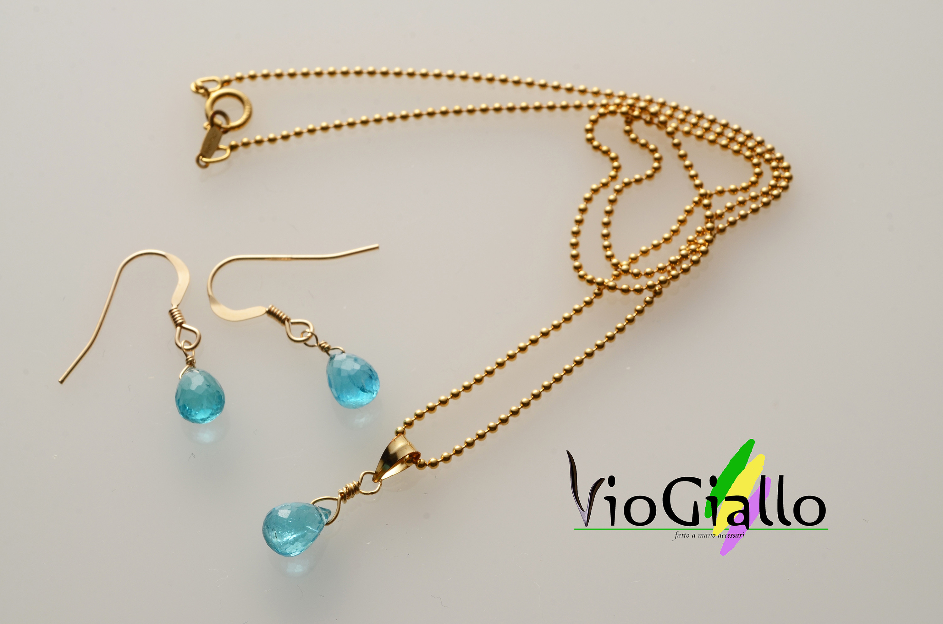 ブルーアパタイトの１粒ネックレスと粒々ピアス(14Kgf)