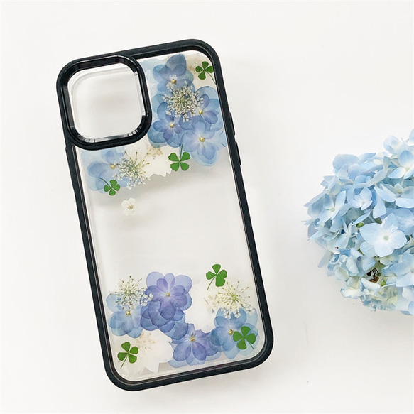 『紫陽花＆クローバー』 シリコンケース 押し花スマホケース iPhone15Pro/14/13/12/SE/XR/7/8 4枚目の画像