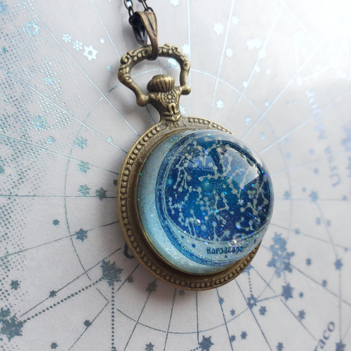 数量限定。光る星座の半球ネックレス レジンハンドメイド アンティーク 