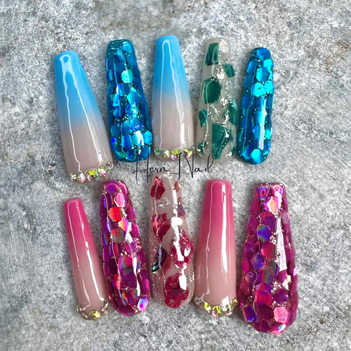 チップ種類、カラー変更可能》ライトブルーとピンクグラデーションホロ  