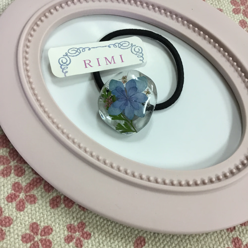 レジンヘアゴム 大ぶり　ブルー　勿忘草　ラメ　春夏 レジンヘアゴム 大ぶり ブルー 勿忘草 ラメ 春夏 レジンヘアゴム