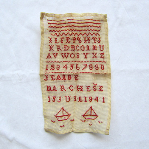 1941年 刺繍サンプラー アルファベット フランスアンティーク 生地