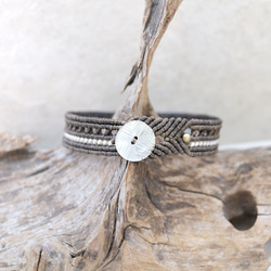 シェルボタン1本ラインマクラメブレスレットmacb020エスニックアジアンエキゾチックなアクセサリー 2枚目の画像