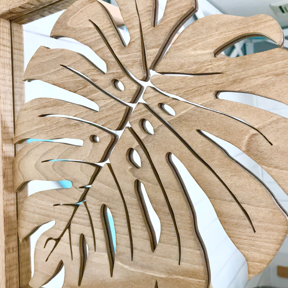 ハワイアンウッドミラー モンステラデザインミラー 壁掛けミラー 木製の鏡 四角 スクエアタイプ 店舗ミラー 南国植物 3枚目の画像