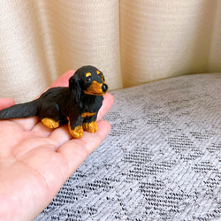 ミニチュアダックス　ブラックタン　犬　フィギュア　置物　粘土　オブジェ 6枚目の画像