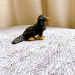 ミニチュアダックス　ブラックタン　犬　フィギュア　置物　粘土　オブジェ 4枚目の画像