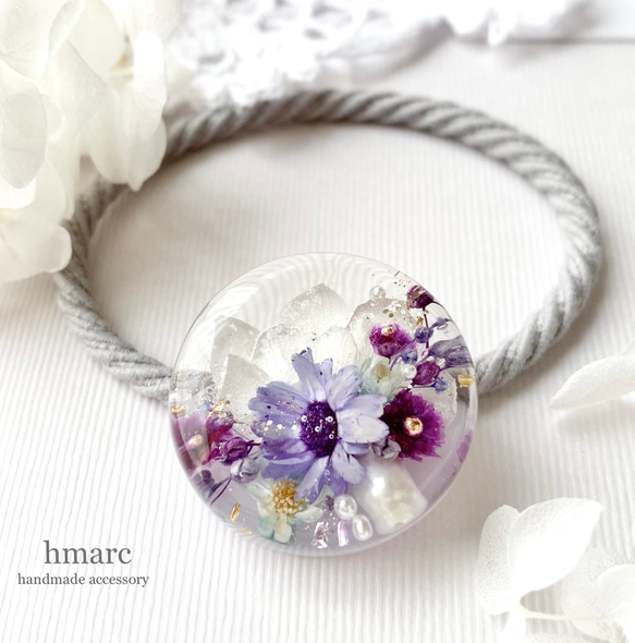 初夏ブルーフラワーレジンヘアゴム  ポニーフック変更可能。 初夏ブルーフラワーレジンヘアゴム ポニーフック変更可能。