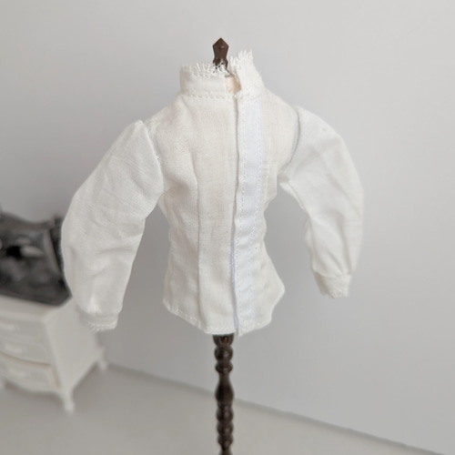 886.※単品※ピンタックの白の長袖ブラウス※ブライスアウト