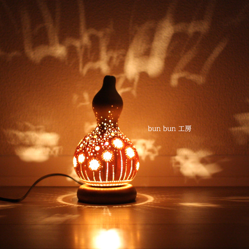 ひょうたんランプ--spore. スタンドライト・テーブルランプ bunbun383